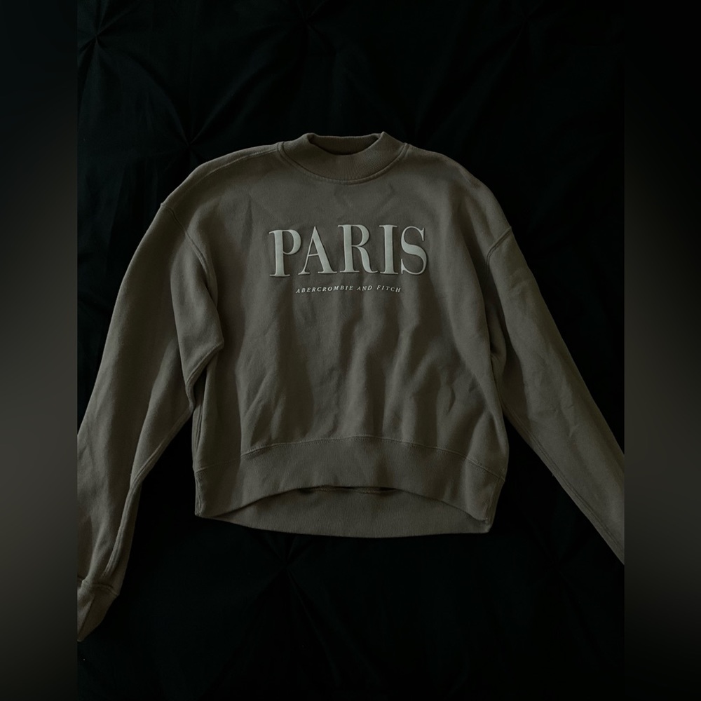 Abercrombie Paris high Crewneck